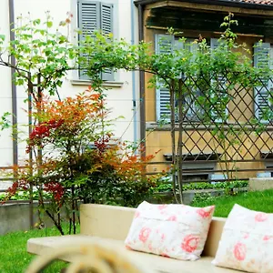 https://bb-botton-doro-pelabrocco.it-lombardy.com